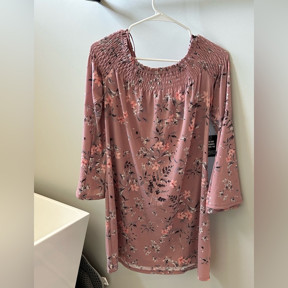 Express off the shoulder bell sleeve floral mini dress size medium NWT